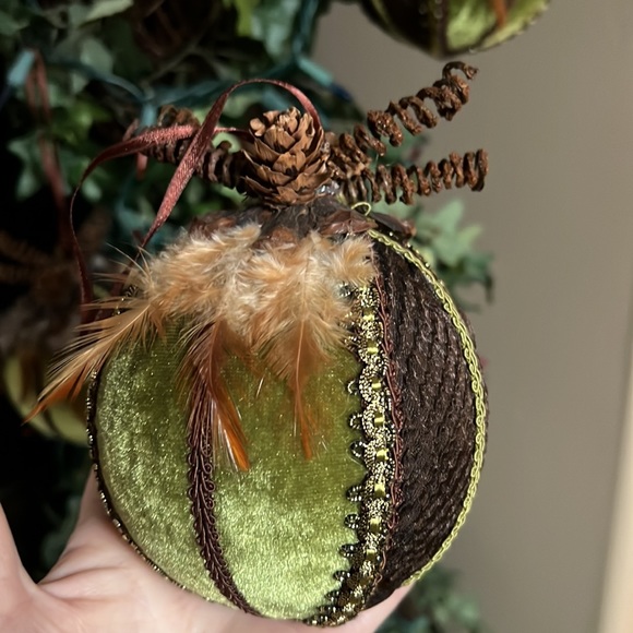 Set of 4 Christmas Ornaments - Picture 1 of 6